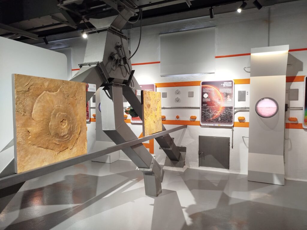 MAQUETAS DE VOLCANES DE MARTE